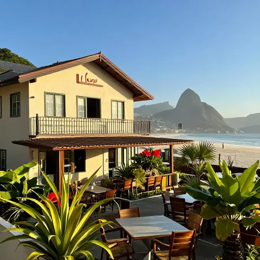 Descubra o El Misti Hostel Leme