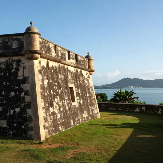 Descubra o Forte Duque de Caxias